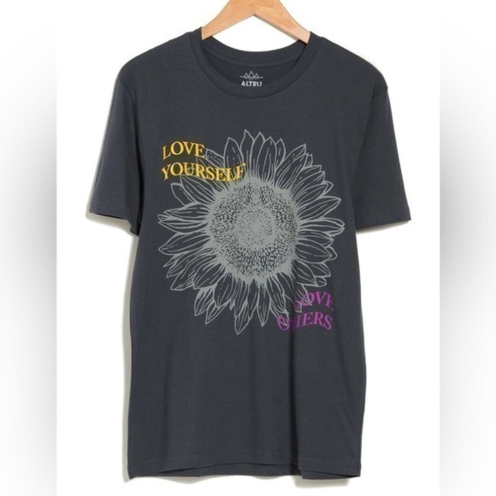 Altru Love Yourself Love Others Flower‎ Graphic Black Crewneck T-Shirt Large NWT